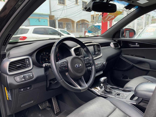 Imagen 13 de 15 de Kia Sorento Sxl Americana