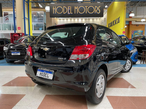 Chevrolet Onix 1.0 MPFI LT 8V