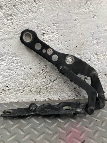 Bisagra Cofre Izq Bmw 320 I Aut V6 2.2 98/2007 (Usado)