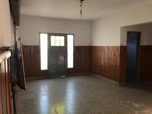 Imagen 3 de 13 de Casa En Venta En Caseros