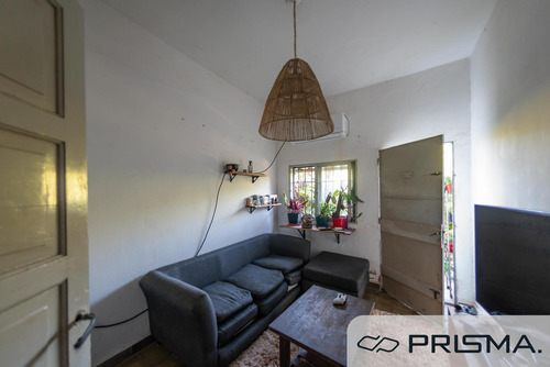 Casa - 1 Dorm - Guemes - Apta Credito