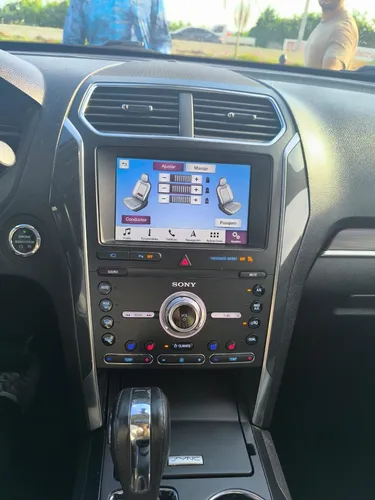 Ford Explorer Limited 19 Panoramic