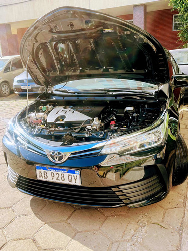 Imagen 3 de 11 de Toyota Corolla 2017 1.8 Xli Cvt 140cv