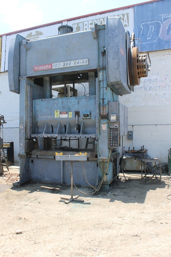 Prensa Troqueladora Niagara 300 Toneladas Mod. Sc2-300-84-48 (Usado)