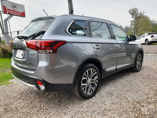 Imagen 6 de 15 de Mitsubishi Outlander 2.4 Gls 4wd L16 2016