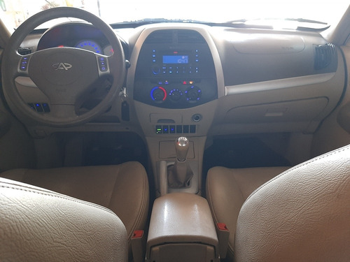 Imagen 10 de 15 de Chery Tiggo 2.0 F2 Luxury 4x4 138cv 2013