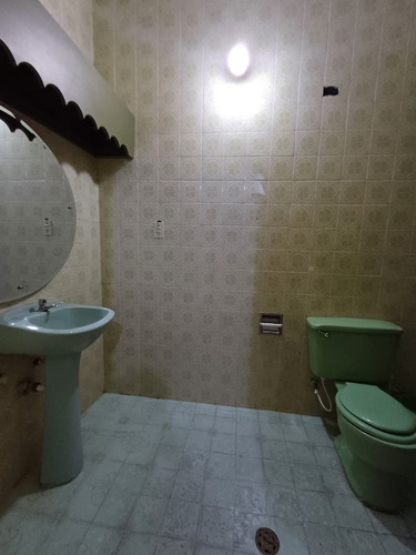 Casa En Alquiler En Las Delicias, Maracay Sector Camoruco Du