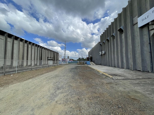 Alquiler Nave Zona Franca Autopista Duarte, Santo Domingo
