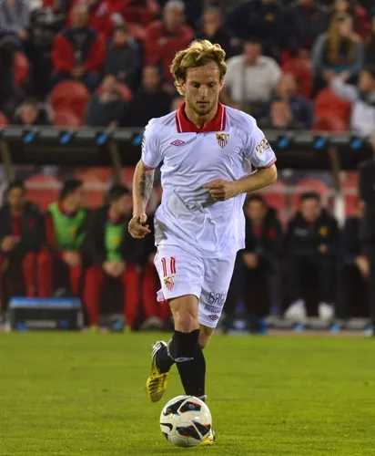 Camiseta Sevilla España 2012 2013 Rakitic #11 Croacia T. L