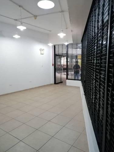 Imagen 3 de 8 de Local Comercial En Venta, Ubicado En C.c Biblos Center, Unare Ii, Puerto Ordaz