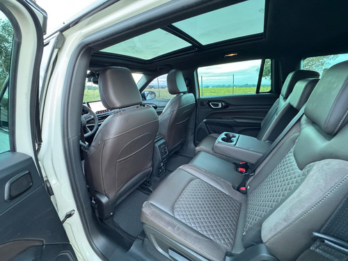 Jeep Commander 2.0 Overland 4x4 Aut. 5p