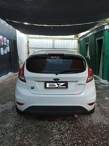 Imagen 2 de 4 de Ford 2017 Fiesta 1.6 4p S (kd)