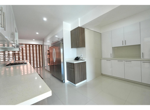 Hermoso Apartamento En Alquiler Lomas De Las Mercedes 206,91 M2