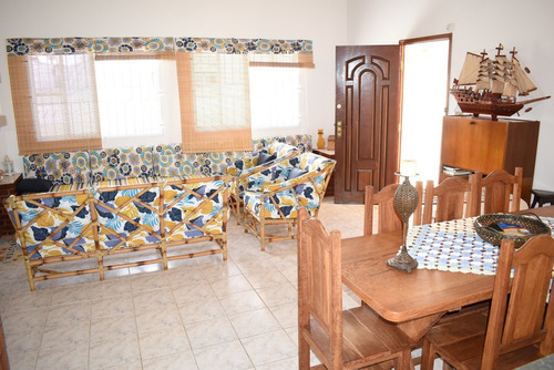 Imagem 6 de 14 de Casa Mobiliada E Com Piscina A Venda Na Praia De Peruíbe