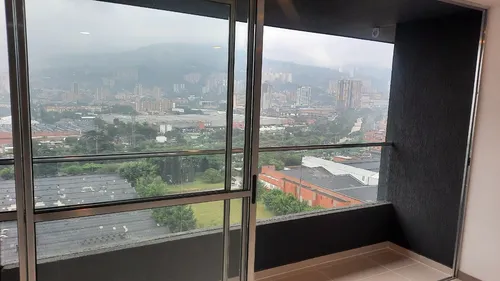 Vendo Apartamento Nuevo 68mts. A 3 Cuadras De Estación Envigado.