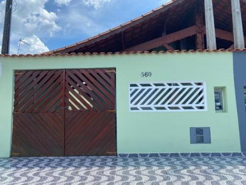 Casa Para Financiamento Bancário Na Praia De Mongaguá