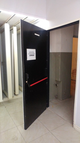 Imagen 18 de 20 de Oficina En Venta. Muy Buen Estado. Escucha Oferta!!!