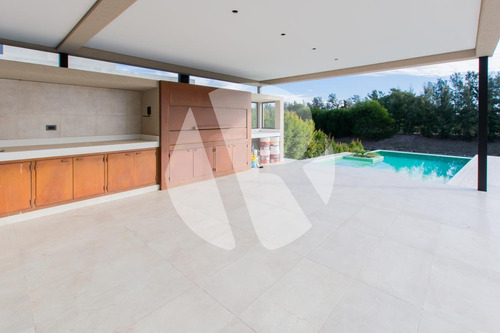 Imagen 13 de 30 de Espectacular Casa En El Golf - Nordelta A Estrenar!!