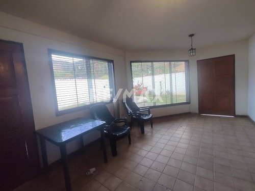 Imagen 7 de 17 de Casa En Clnas De Guataparo Cod:132996 Albert G. 04121444789