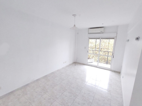 Imagen 2 de 9 de Excelente Departamento Villa Devoto