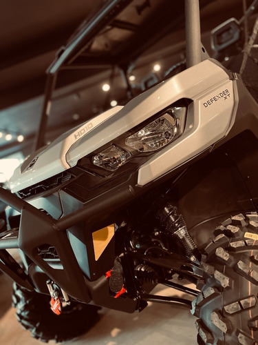 Imagen 5 de 24 de Can Am Defender Hd10 1000cc Xt C/ Techo Full Equipamiento