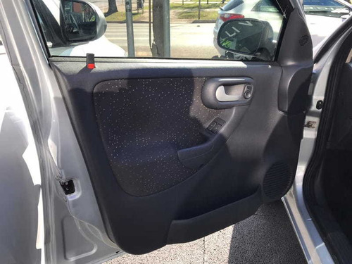Chevrolet Corsa Sedan Premium 1.4 8v(econo.flex) 4p