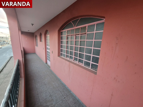 Casa De 3 Quarto, Três Banheiros , 1 Suíte,4 Salas