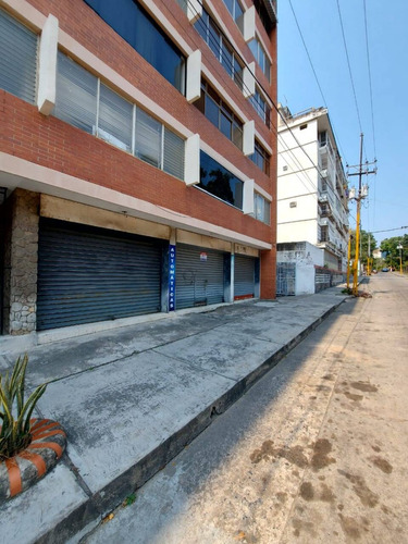 Frances Mijares Alquila Local Comercial En La Avenida Bolívar 232867