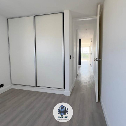 Departamento De 2 De Dorm. En Venta En Condominio Summum Con Cochera