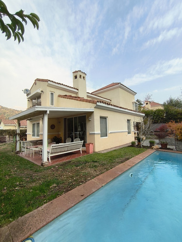 Hermosa Casa Con 6 Dormitorios