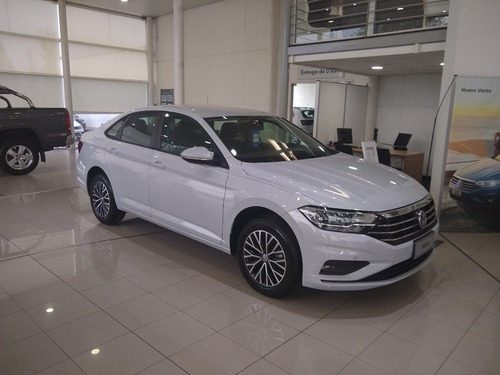 Volkswagen Vento 1.4 Highline 150cv At 2021 Cm.