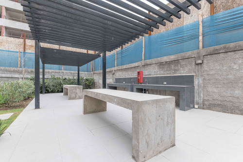 Edificio Gran Av. José Miguel Carrera (1 Est. 1 Bod.) Vist
