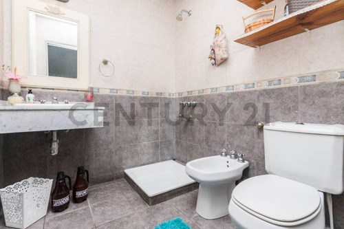 Venta De Casa 5 Ambientes En Lanús Este