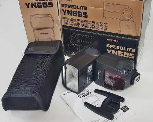 Flash Yongnuo Yn685 P/ Canon Radio Embutido Ttl Profissional