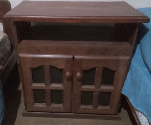 Mueble De Algarrobo En Excelente Estado