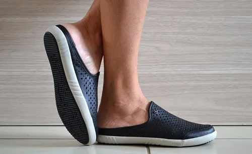 Tenis babuche cheap feminino