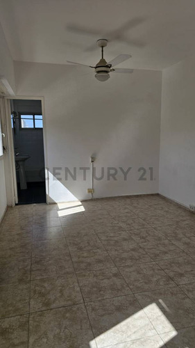 5 E/ 47 Y 48 Monoambiente En Venta