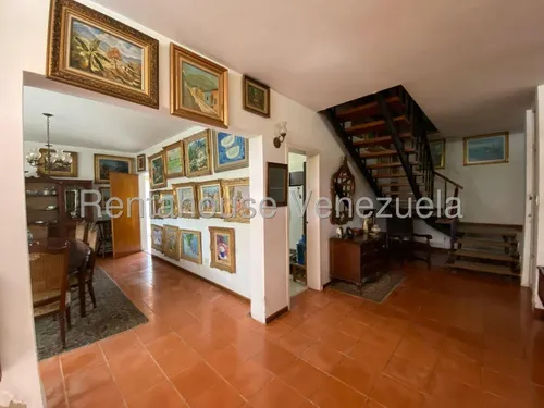 Se Vende Casa En Prados Del Este