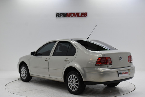 Volkswagen Bora 2.0 Trendline Manual 2010 Rpm Moviles