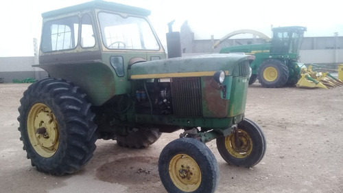 Tractor John Deere 2420, Año 1976
