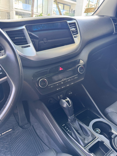 Hyundai TUCSON CRDI AT 4WD 2.0