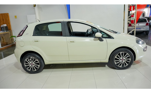 Fiat Punto 1.6 ESSENCE 16V FLEX 4P AUTOMATIZADO