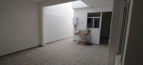 Imagen 13 de 22 de Casa En Renta En Priv. Vittanova, Sgs