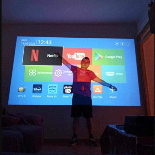Proyector Hd Con Maleta Portátil Blanco