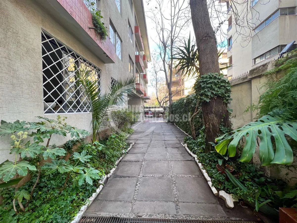 Imagen 1 de 15 de Departamento En Arriendo En Providencia