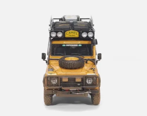 Land Rover Defender 110 Camel Trophy Dirty Almost Real 1/18