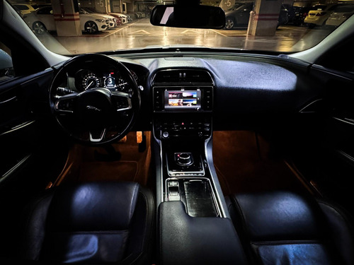 Jaguar XE XE PRESTIGE