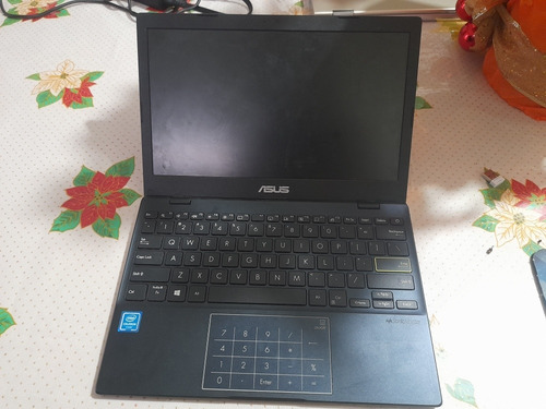 Computadora Asus Sonicmaster Vivobook Go (usada) (Usado)
