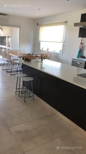 Imagen 8 de 19 de Casa - San Rafael