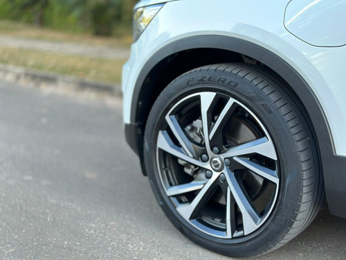 Volvo XC40 1.5 T5 RECHARGE R-DESIGN GEARTRONIC